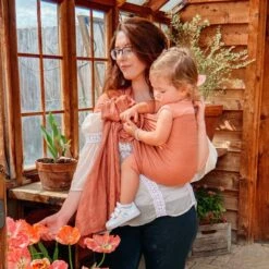 Ring Sling In Redwood -Kyte Baby kyte baby carrier redwood with rose gold rings os ring sling in redwood 14336976355439
