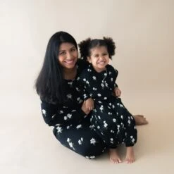 Sleep Bag Walker In Small Midnight Magnolia 1.0 -Kyte Baby kyte baby sleep bag walker sleep bag walker in small magnolia on midnight 1 0 31775385550959