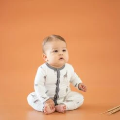 Romper In Giraffe -Kyte Baby kyte baby snap romper romper in giraffe 31295304990831