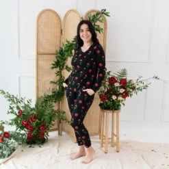Women's Jogger Pajama Set In Midnight Poppies