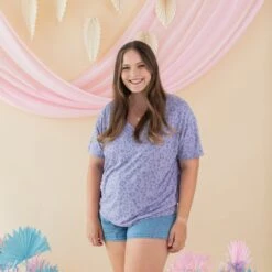 Women’s Relaxed Fit V-Neck In Taro Leopard